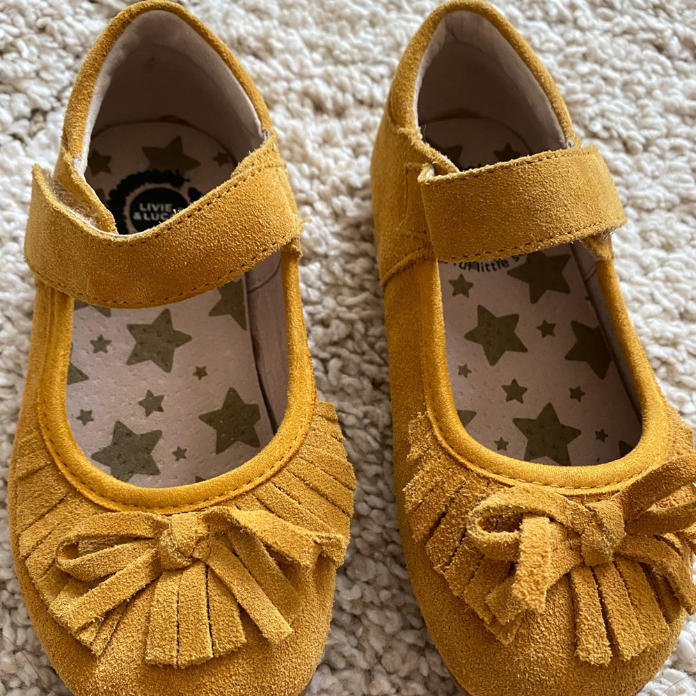 Livie and Luca toddler sz 9 shoes
